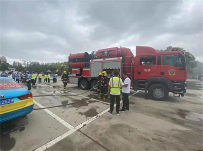 阿图什横山道路救援